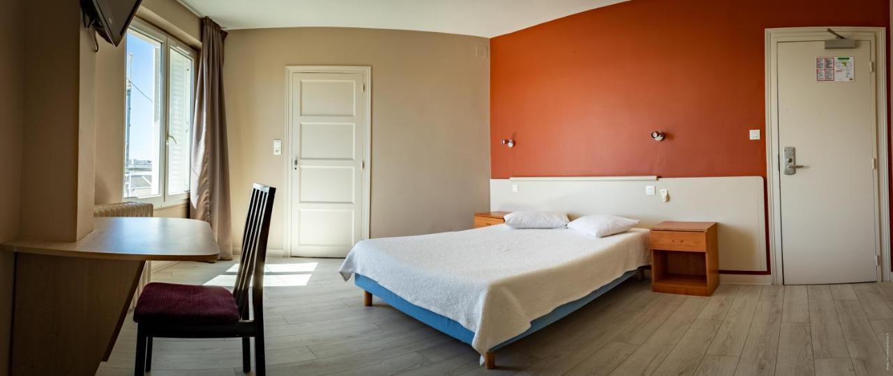 Hotel De La Gare Chateauroux Bagian luar foto