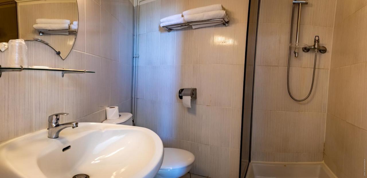 Hotel De La Gare Chateauroux Bagian luar foto