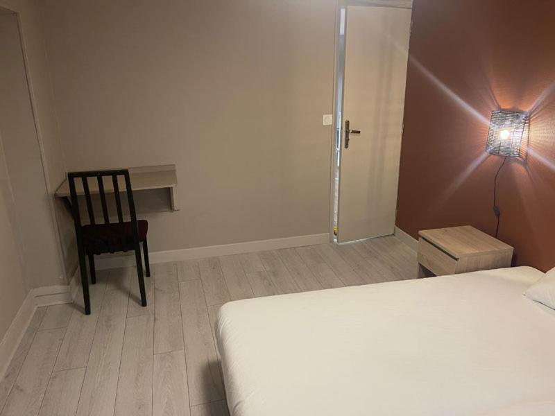 Hotel De La Gare Chateauroux Bagian luar foto